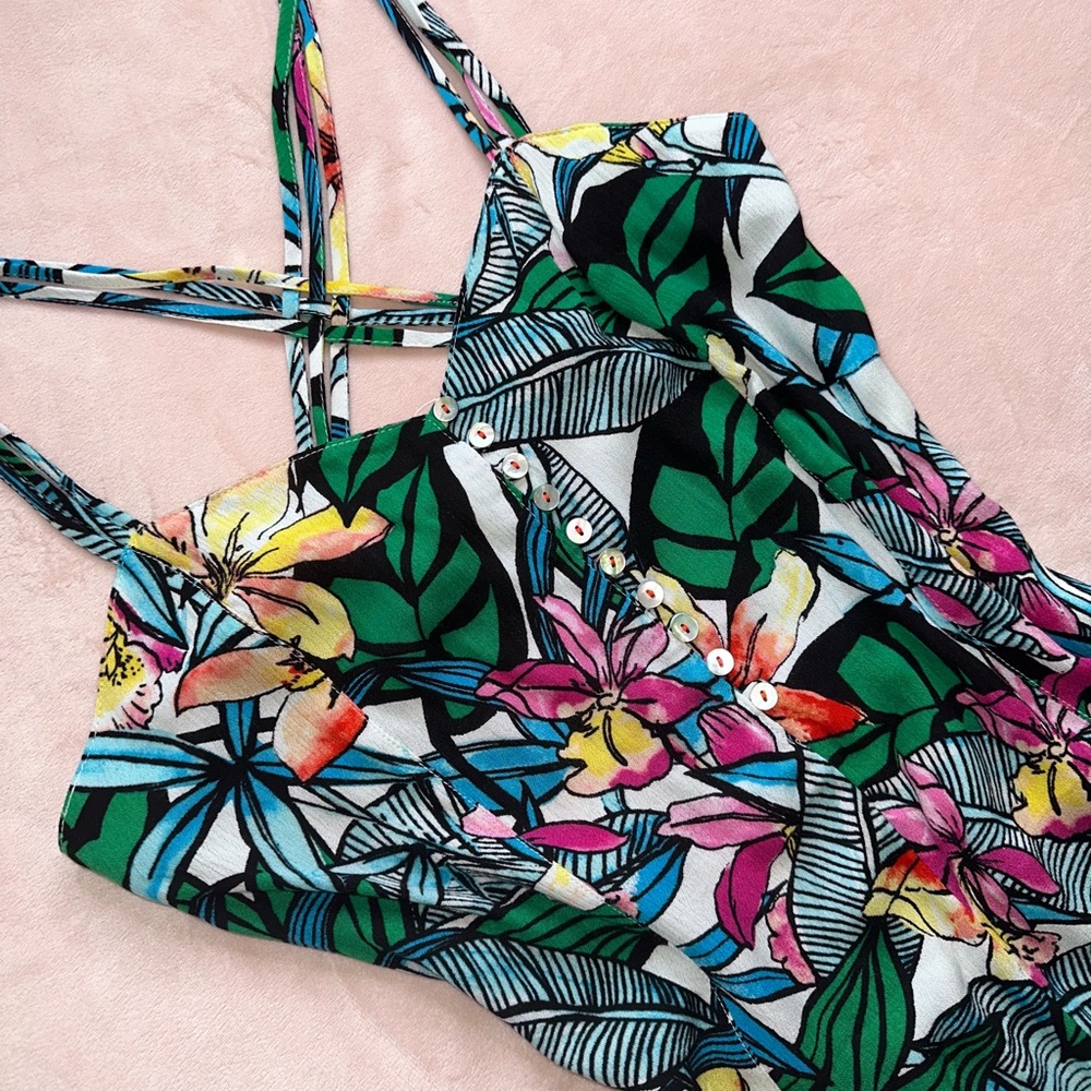 Tropical Floral Print Crisscross-Back Cami Romper · Size M · NWT - Picture 2 of 6